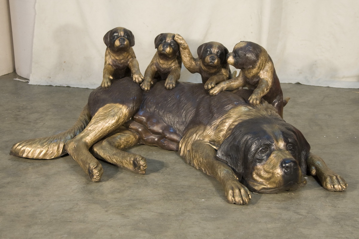 Bronze Saint Bernard Dog with Puppies Bronze Saint Bernard Dog with Puppies